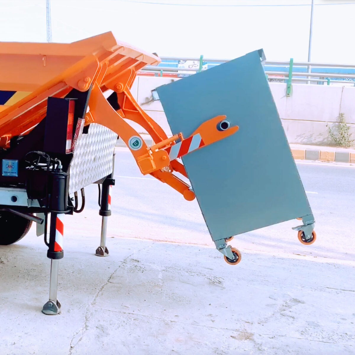 Mini Tipper With Lift Bin - Image 5